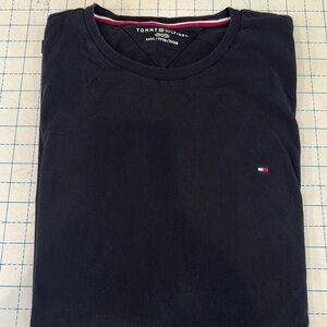 Tommy Hilfiger Black T-Shirt